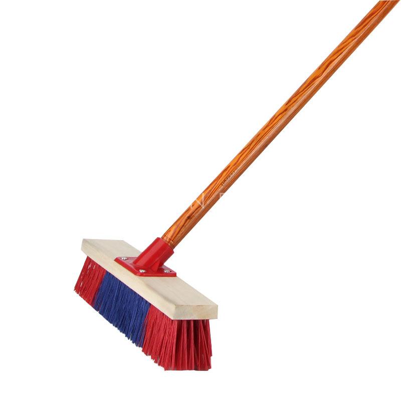 Outdoor cleaning broom