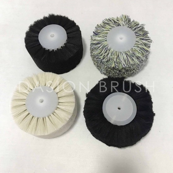 Brush attachments of Automatic Shoe Polisher