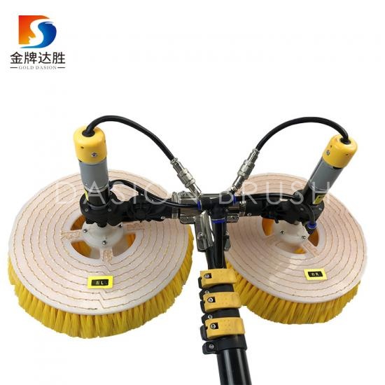 Electric Water Fed Pole Brush For Solar Panel System 